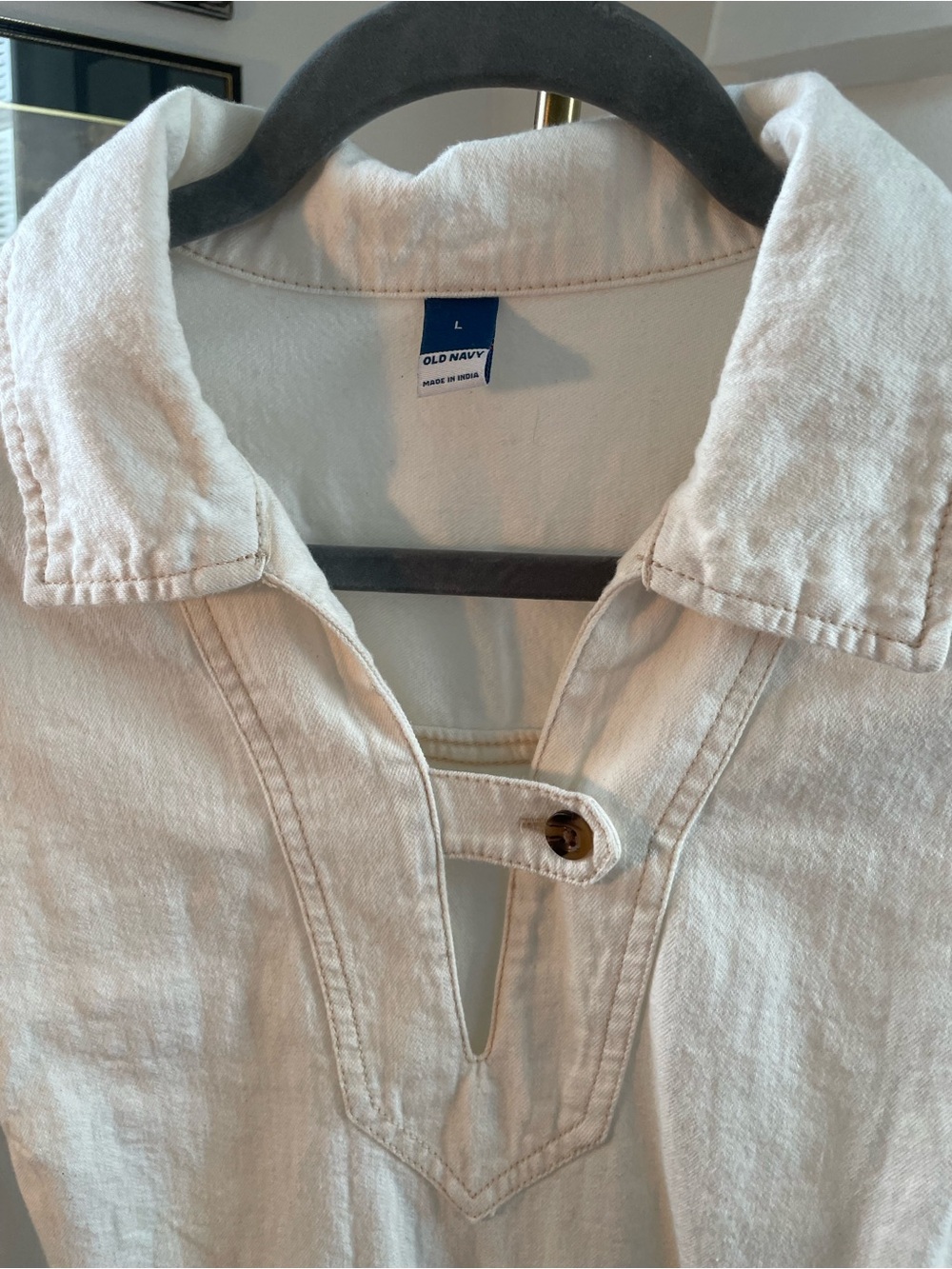 Old Navy Cream Button-Tab Collared Pullover Top